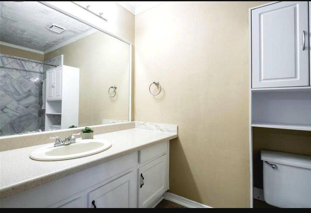 16814 Winnstream Lane, Sugar Land, TX 77498