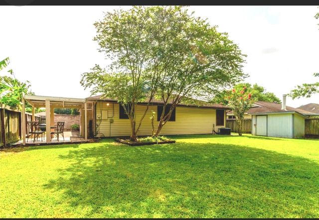 16814 Winnstream Lane, Sugar Land, TX 77498