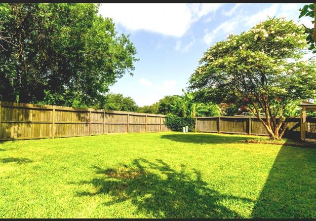 16814 Winnstream Lane, Sugar Land, TX 77498