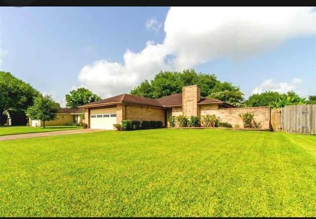 16814 Winnstream Lane, Sugar Land, TX 77498