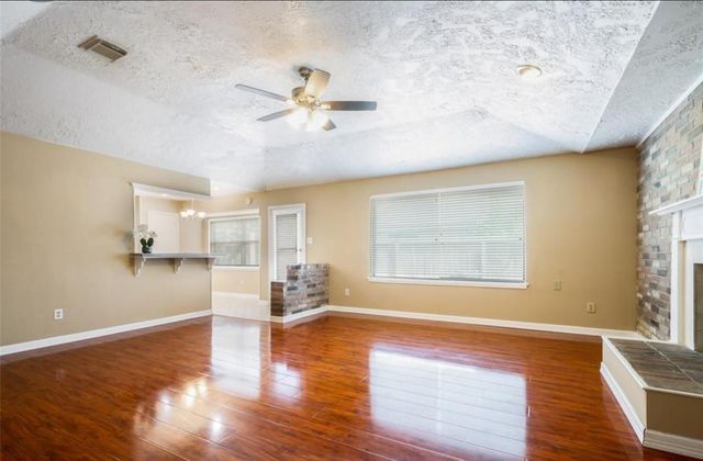 16814 Winnstream Lane, Sugar Land, TX 77498