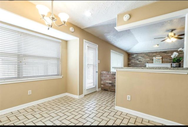 16814 Winnstream Lane, Sugar Land, TX 77498