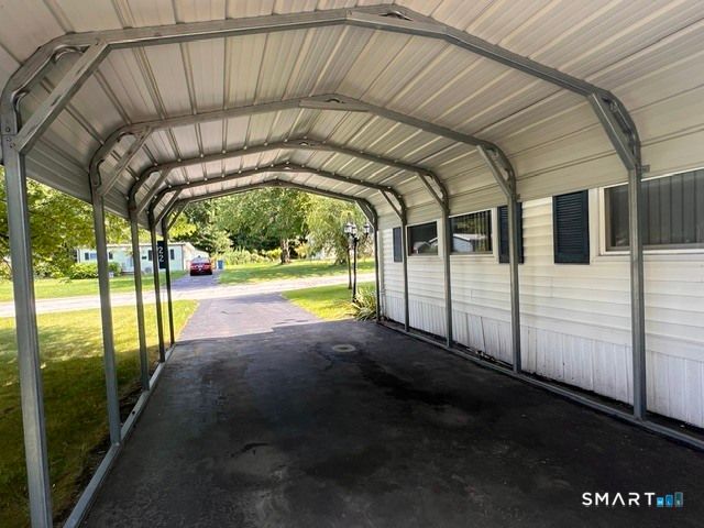 22 Robin Road, Colchester, CT 06415