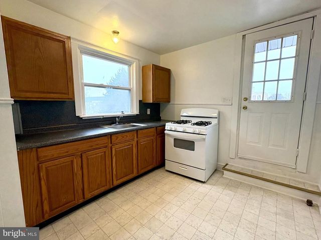 656 LINDEN AVE, York, PA 17404