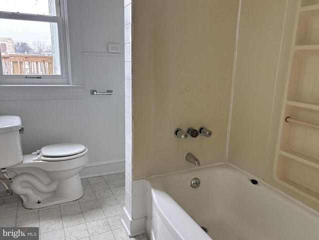 656 LINDEN AVE, York, PA 17404