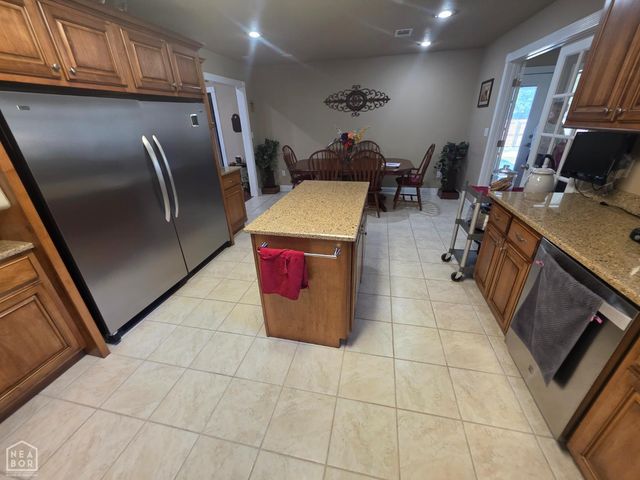 5703 S 27th Street S, Paragould, AR 72450