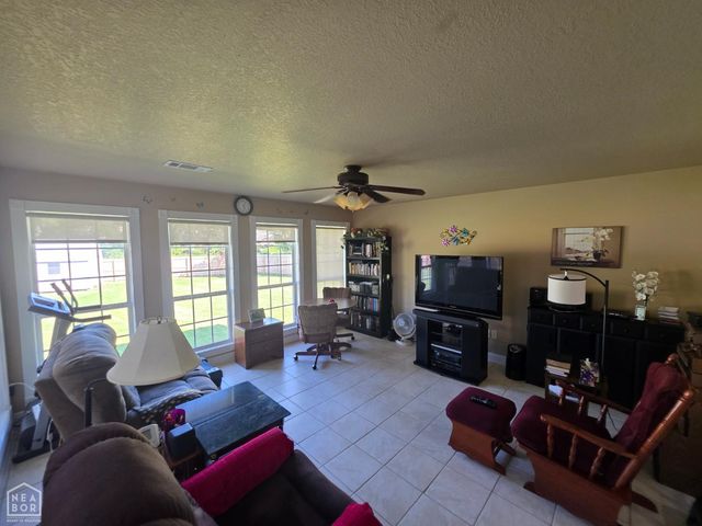 5703 S 27th Street S, Paragould, AR 72450