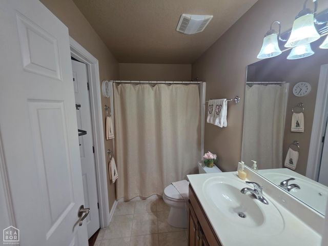 5703 S 27th Street S, Paragould, AR 72450