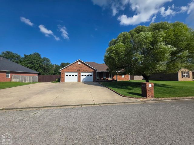 5703 S 27th Street S, Paragould, AR 72450