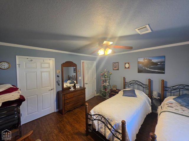 5703 S 27th Street S, Paragould, AR 72450