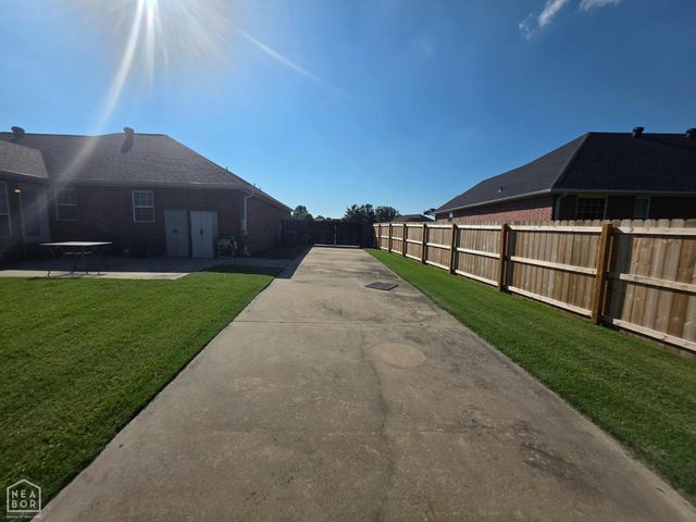 5703 S 27th Street S, Paragould, AR 72450