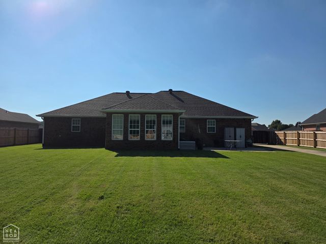 5703 S 27th Street S, Paragould, AR 72450