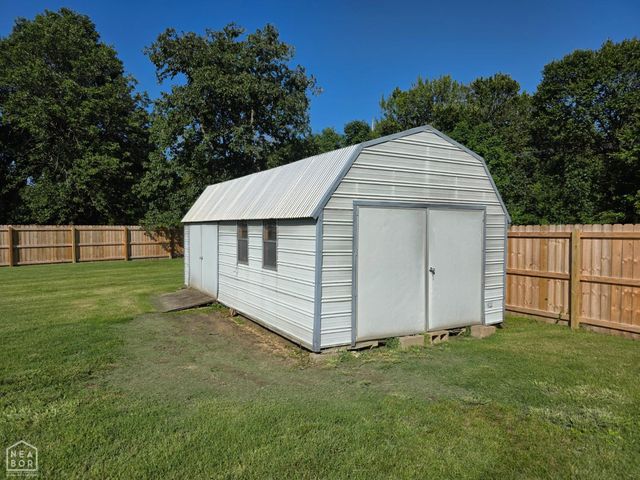 5703 S 27th Street S, Paragould, AR 72450