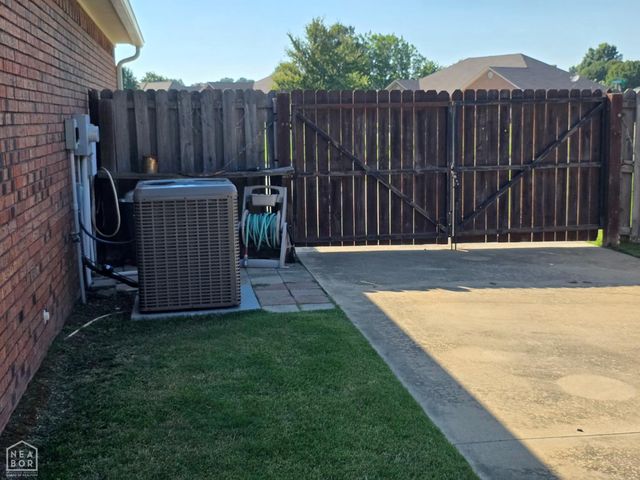 5703 S 27th Street S, Paragould, AR 72450