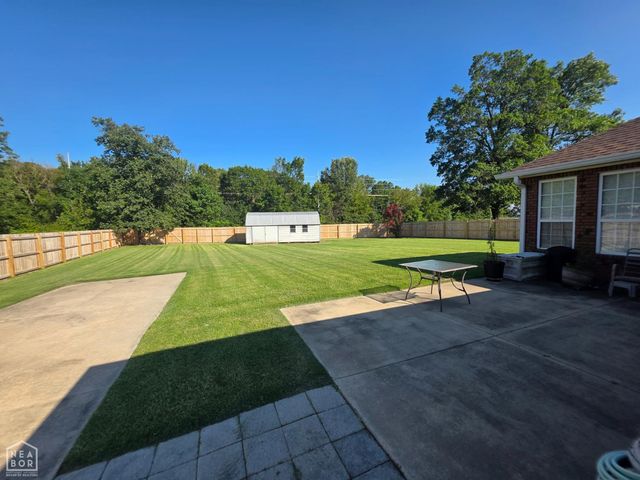 5703 S 27th Street S, Paragould, AR 72450
