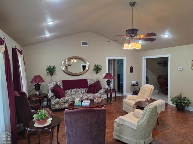 5703 S 27th Street S, Paragould, AR 72450