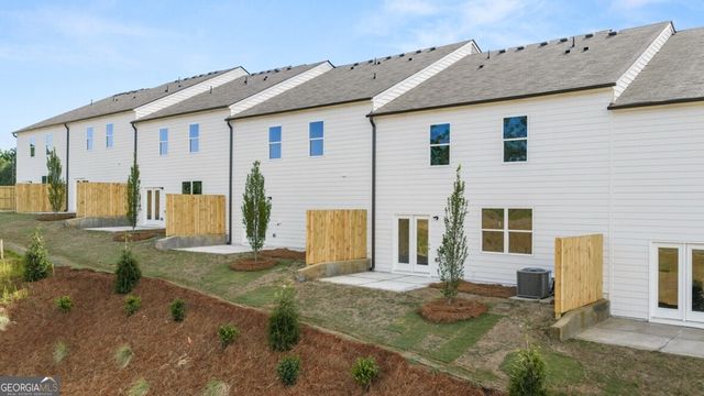 1833 Meadow Green Circle, Gainesville, GA 30501