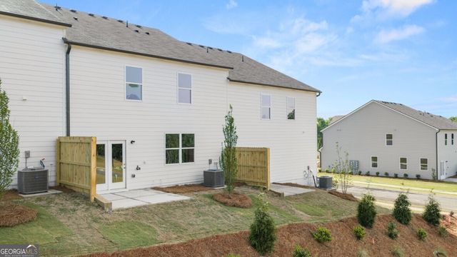 1833 Meadow Green Circle, Gainesville, GA 30501