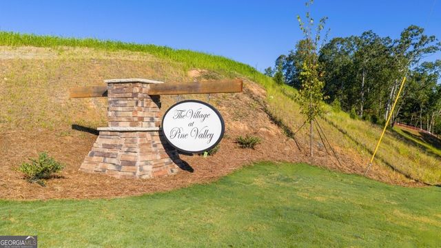 1833 Meadow Green Circle, Gainesville, GA 30501