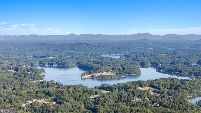 1833 Meadow Green Circle, Gainesville, GA 30501