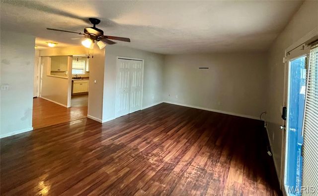 420 Chapel Ridge Drive, Hazelwood, MO 63042