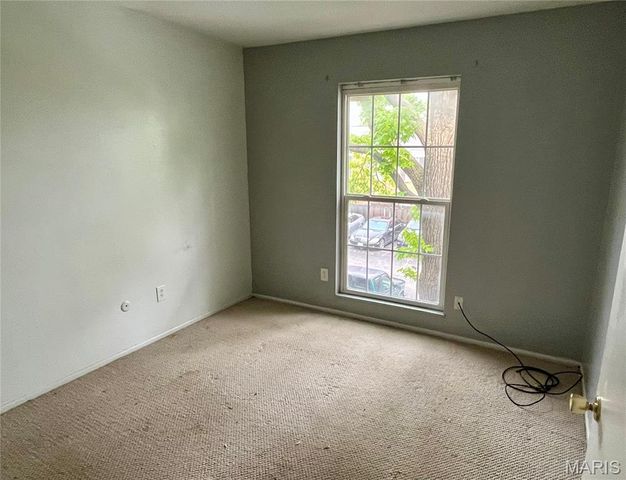 420 Chapel Ridge Drive, Hazelwood, MO 63042