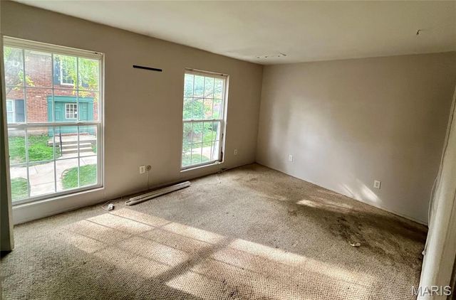 420 Chapel Ridge Drive, Hazelwood, MO 63042