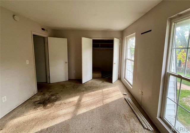 420 Chapel Ridge Drive, Hazelwood, MO 63042