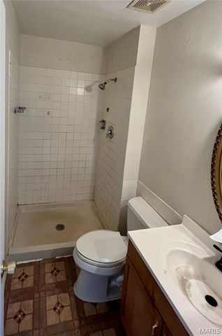420 Chapel Ridge Drive, Hazelwood, MO 63042