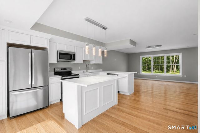 15 Colby Court, New Haven, CT 06515