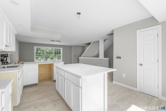 15 Colby Court, New Haven, CT 06515