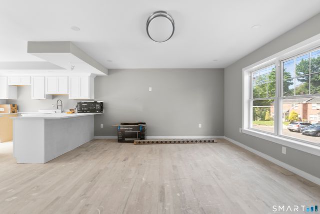 15 Colby Court, New Haven, CT 06515