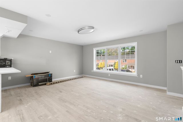 15 Colby Court, New Haven, CT 06515