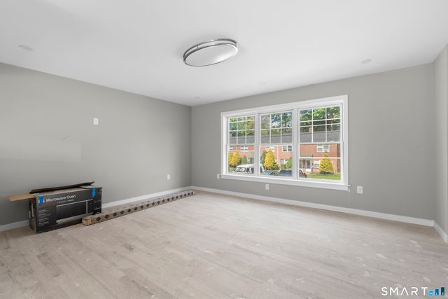 15 Colby Court, New Haven, CT 06515
