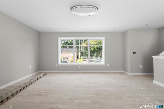 15 Colby Court, New Haven, CT 06515