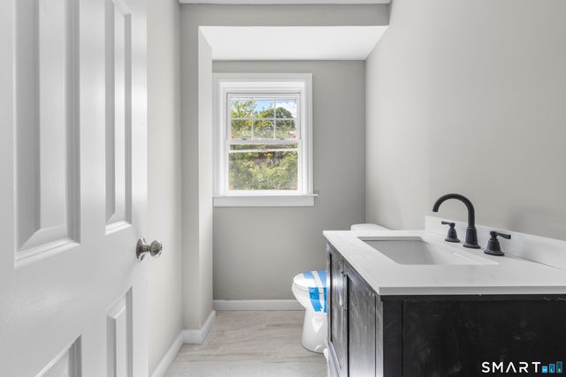 15 Colby Court, New Haven, CT 06515