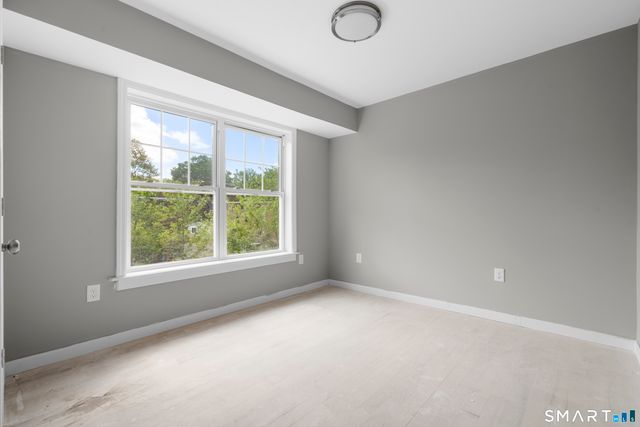 15 Colby Court, New Haven, CT 06515