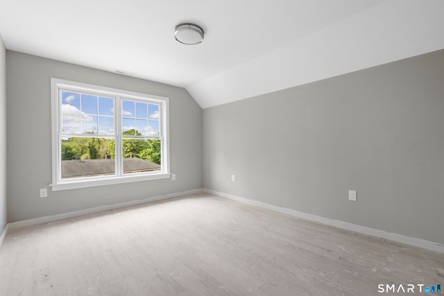 15 Colby Court, New Haven, CT 06515