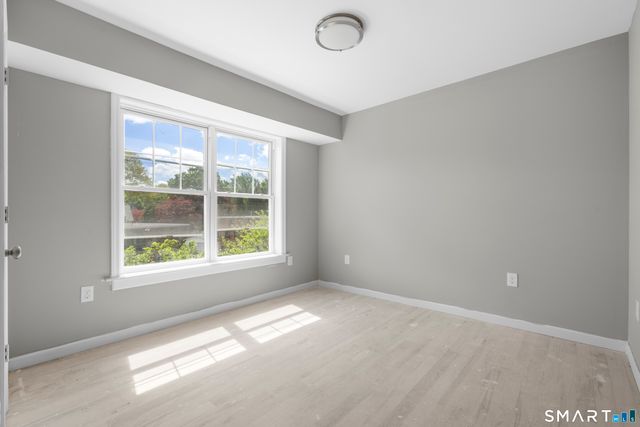 15 Colby Court, New Haven, CT 06515