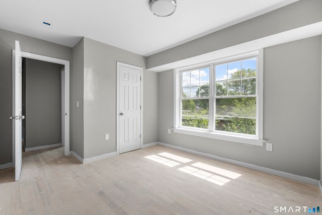 15 Colby Court, New Haven, CT 06515