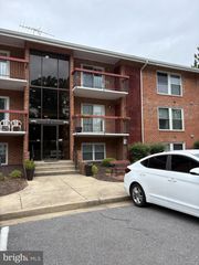 327 SAINT MARYS AVE #7H, La Plata, MD 20646