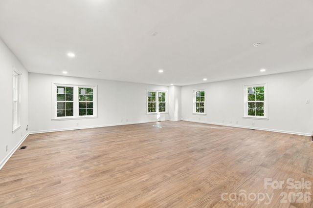 910 Little Brook Circle, York, SC 29745