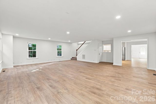 910 Little Brook Circle, York, SC 29745
