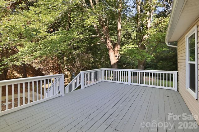 910 Little Brook Circle, York, SC 29745