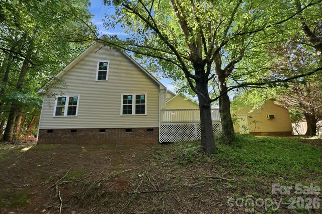 910 Little Brook Circle, York, SC 29745