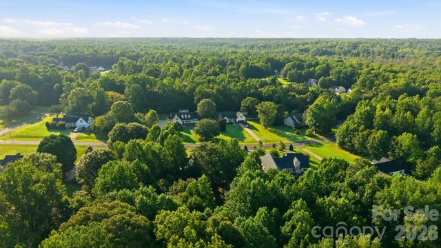 910 Little Brook Circle, York, SC 29745