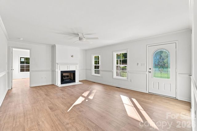 910 Little Brook Circle, York, SC 29745