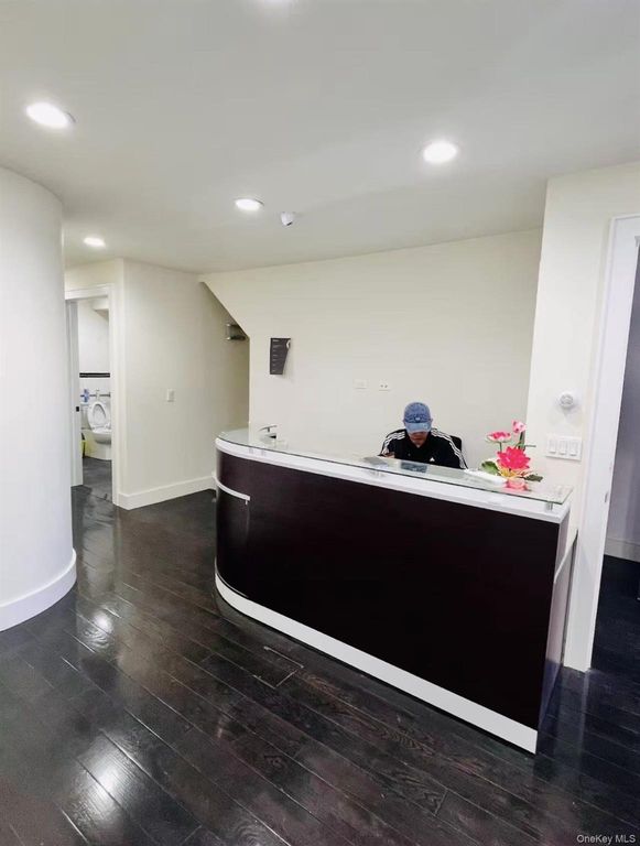 5834 main Street, Flushing, NY 11355 — photo 4