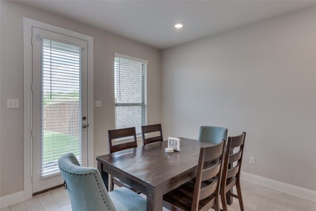 509 Hutchinson Lane, Lewisville, TX 75077