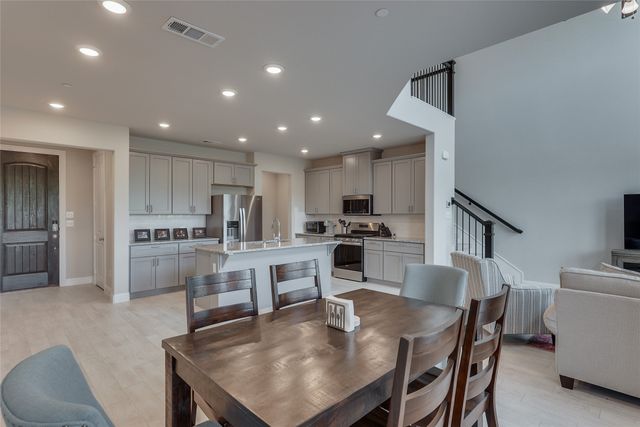 509 Hutchinson Lane, Lewisville, TX 75077